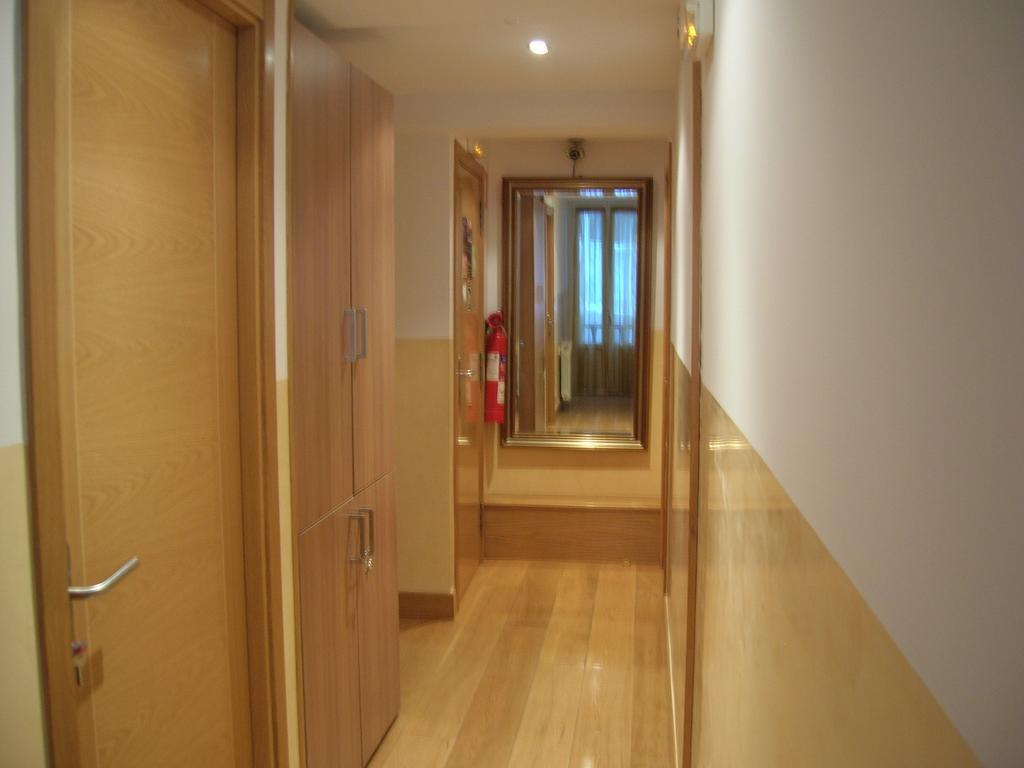 Pension San Vicente San Sebastián Exteriör bild